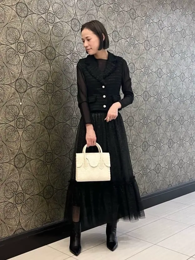 GRACE CONTINENTAL The Banquet 亀田 未希 コーディネート画像