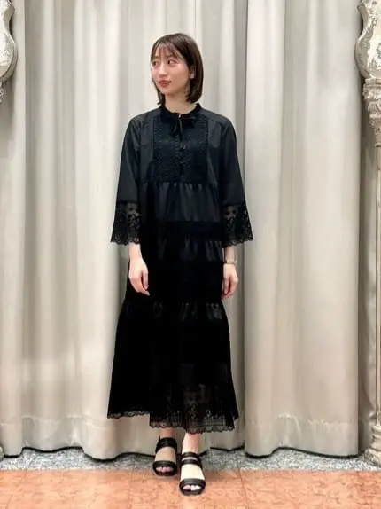 GRACE CONTINENTAL The Banquet eri コーディネート画像