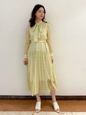 GRACE CONTINENTAL The Banquet mikiho コーディネート画像