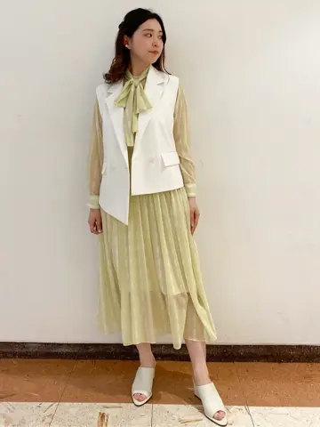 GRACE CONTINENTAL The Banquet mikiho コーディネート画像