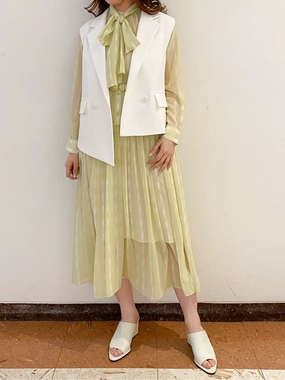 GRACE CONTINENTAL The Banquet mikiho コーディネート画像