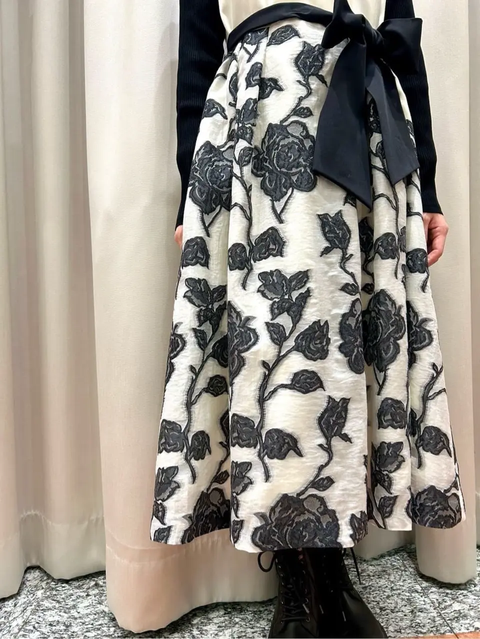 GRACE CONTINENTAL The Banquet eri コーディネート画像