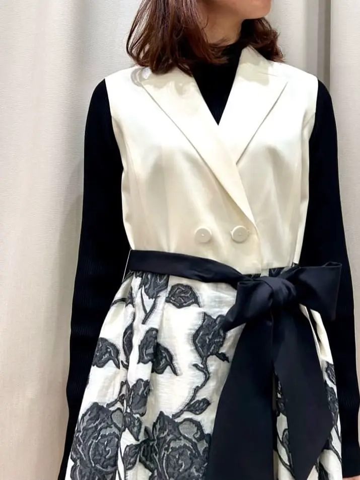 GRACE CONTINENTAL The Banquet eri コーディネート画像