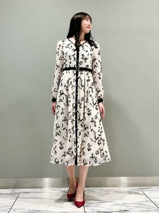 GRACE CONTINENTAL The Banquet 遠藤　みずき コーディネート画像