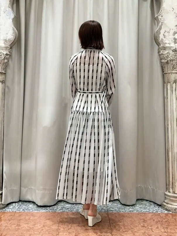 GRACE CONTINENTAL The Banquet eri コーディネート画像