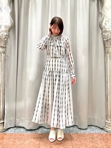 GRACE CONTINENTAL The Banquet eri コーディネート画像