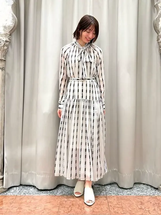 GRACE CONTINENTAL The Banquet eri コーディネート画像