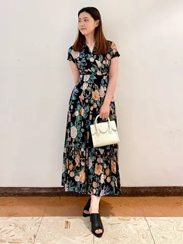 GRACE CONTINENTAL The Banquet mikiho コーディネート画像