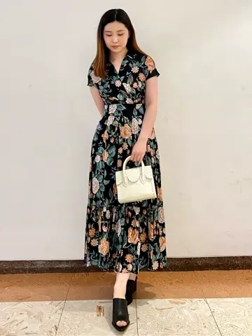 GRACE CONTINENTAL The Banquet mikiho コーディネート画像