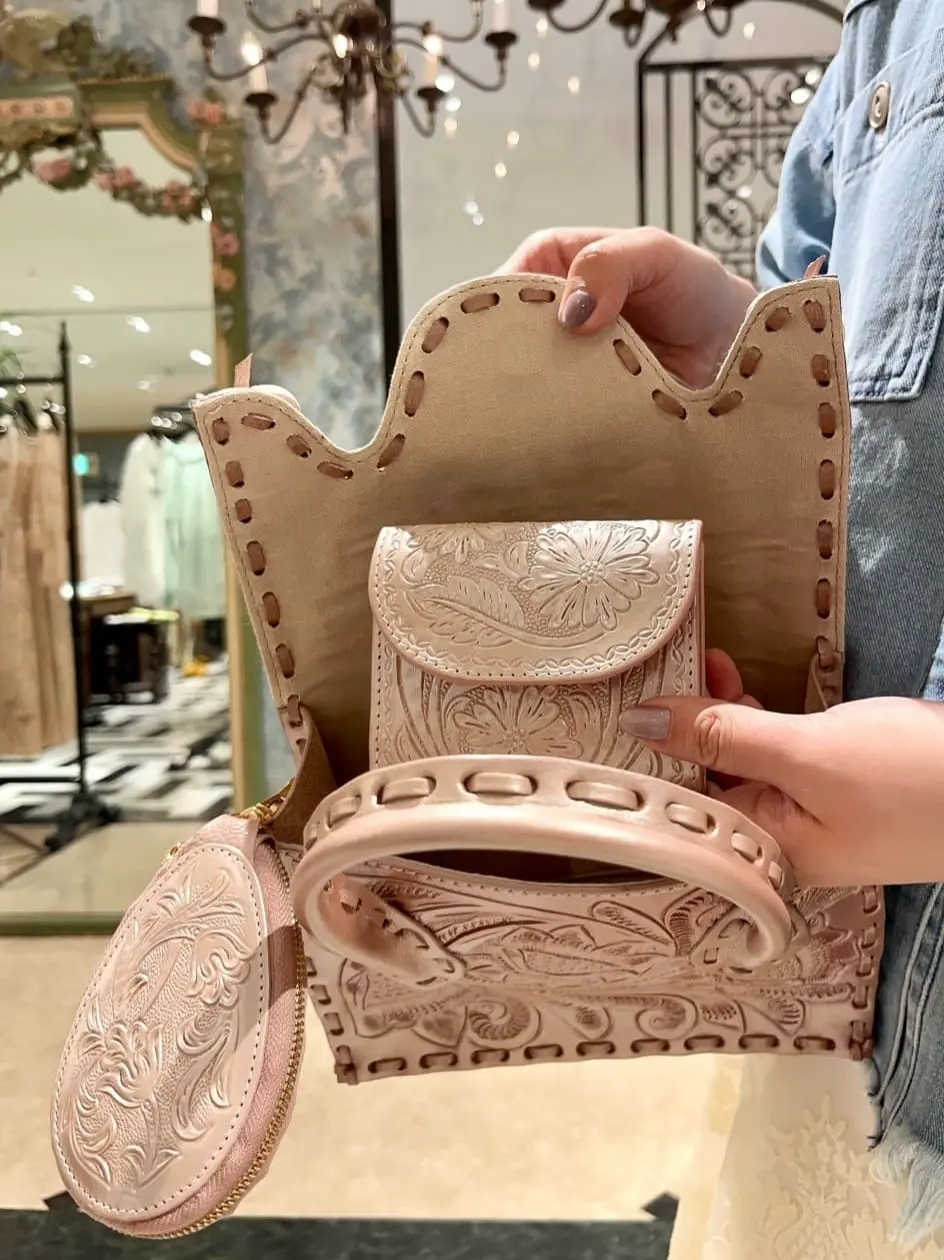 GRACE CONTINENTAL The Banquet 吉永　ひかる コーディネート画像