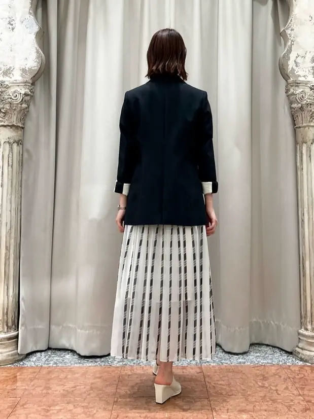 GRACE CONTINENTAL The Banquet eri コーディネート画像