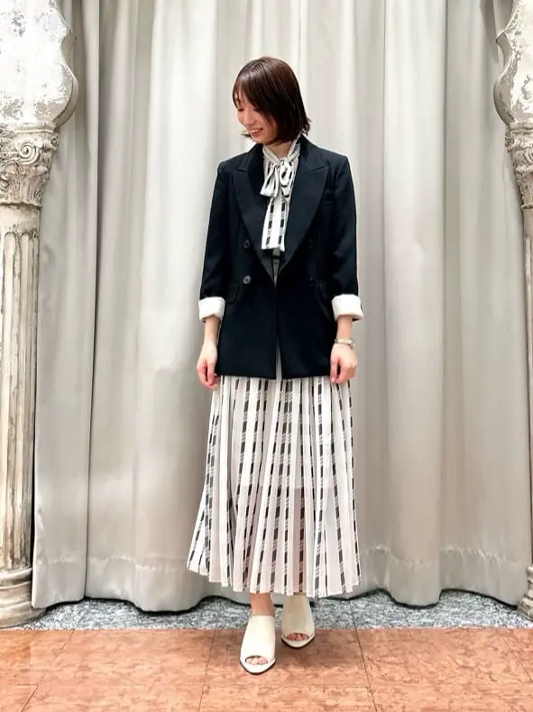 GRACE CONTINENTAL The Banquet eri コーディネート画像