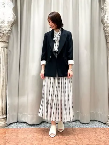 GRACE CONTINENTAL The Banquet eri コーディネート画像