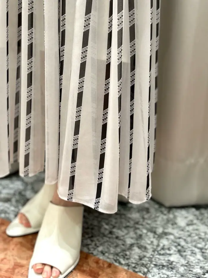 GRACE CONTINENTAL The Banquet eri コーディネート画像