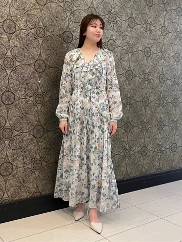 GRACE CONTINENTAL The Banquet 赤坂 梨来 コーディネート画像