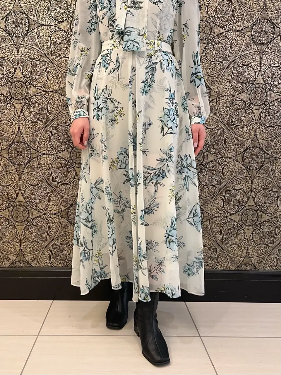 GRACE CONTINENTAL The Banquet 赤坂 梨来 コーディネート画像