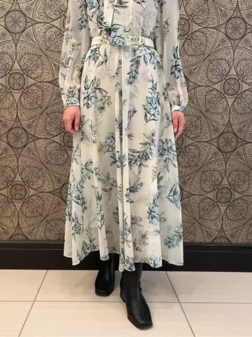 GRACE CONTINENTAL The Banquet 赤坂 梨来 コーディネート画像