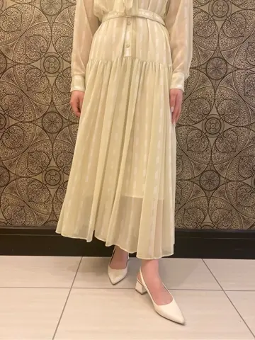 GRACE CONTINENTAL The Banquet 赤坂 梨来 コーディネート画像