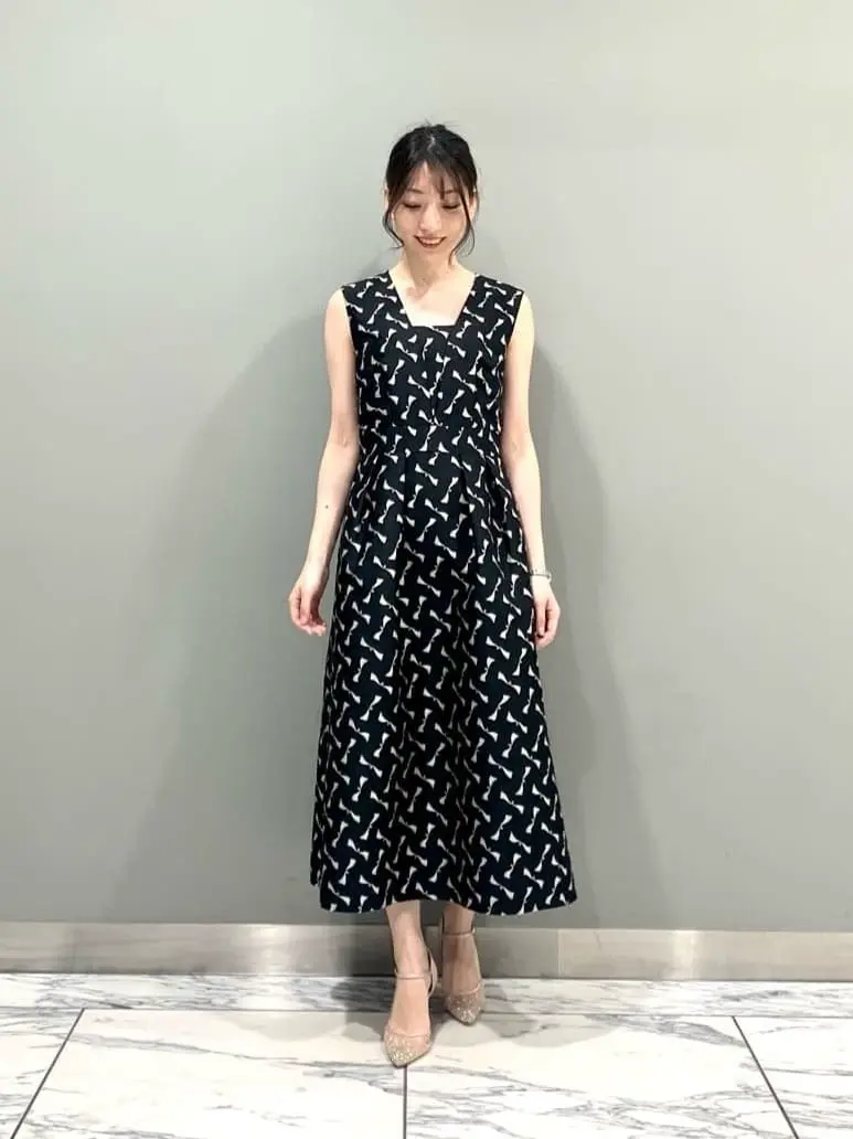 GRACE CONTINENTAL The Banquet eri コーディネート画像