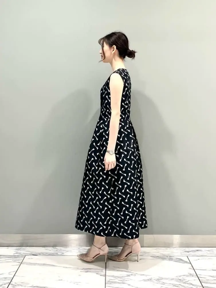 GRACE CONTINENTAL The Banquet eri コーディネート画像