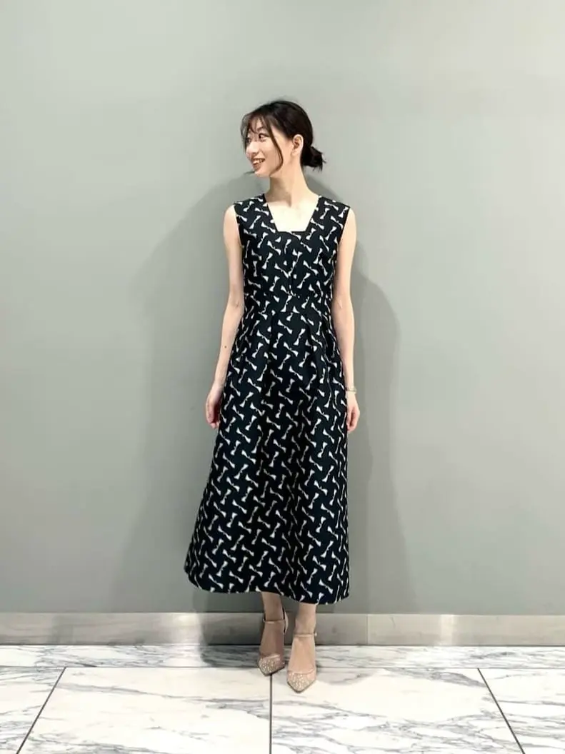 GRACE CONTINENTAL The Banquet eri コーディネート画像