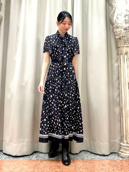 GRACE CONTINENTAL The Banquet eri コーディネート画像