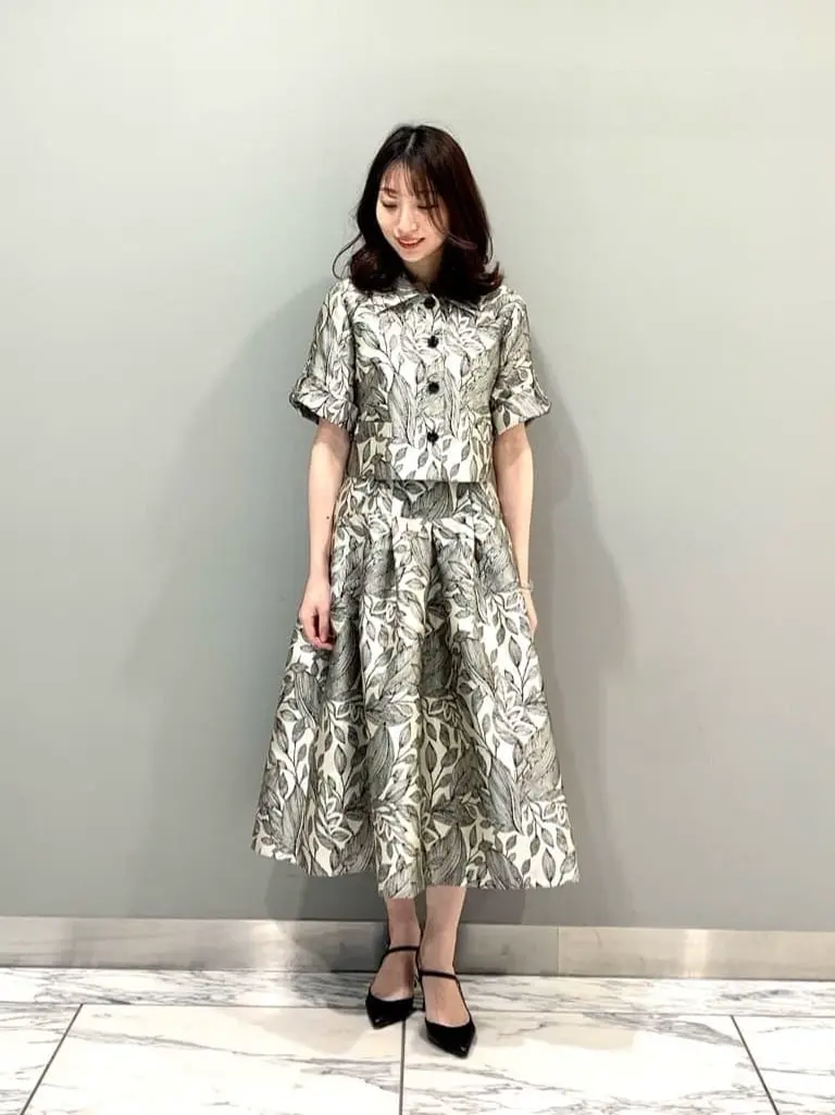 GRACE CONTINENTAL The Banquet eri コーディネート画像