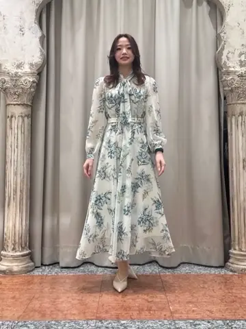 GRACE CONTINENTAL The Banquet 関谷　真琴 コーディネート画像