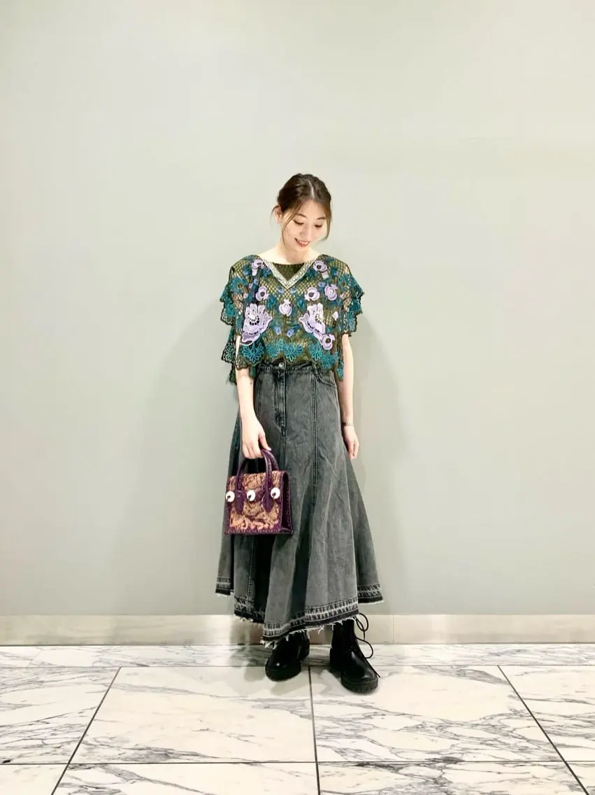 GRACE CONTINENTAL The Banquet eri コーディネート画像