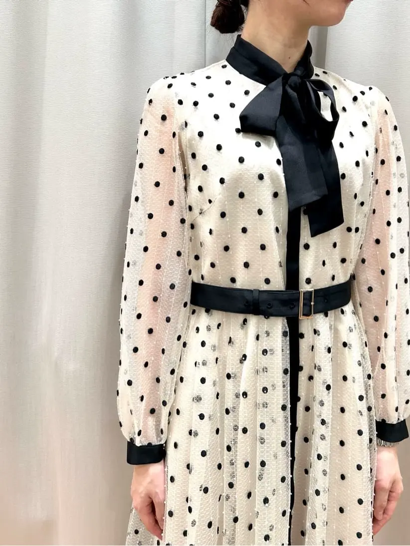 GRACE CONTINENTAL The Banquet eri コーディネート画像