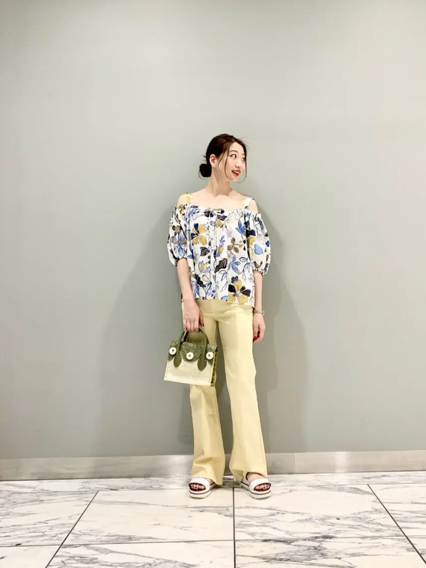 GRACE CONTINENTAL The Banquet eri コーディネート画像