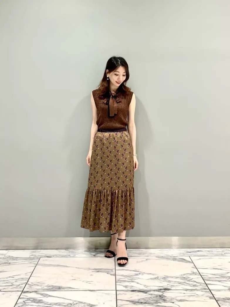 GRACE CONTINENTAL The Banquet eri コーディネート画像