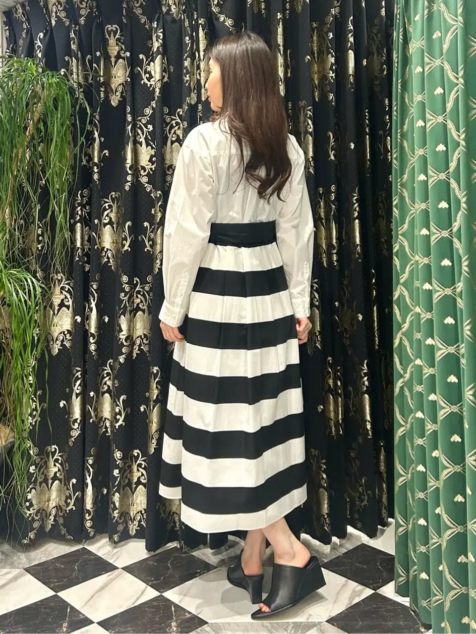 GRACE CONTINENTAL The Banquet 志田　悠 コーディネート画像