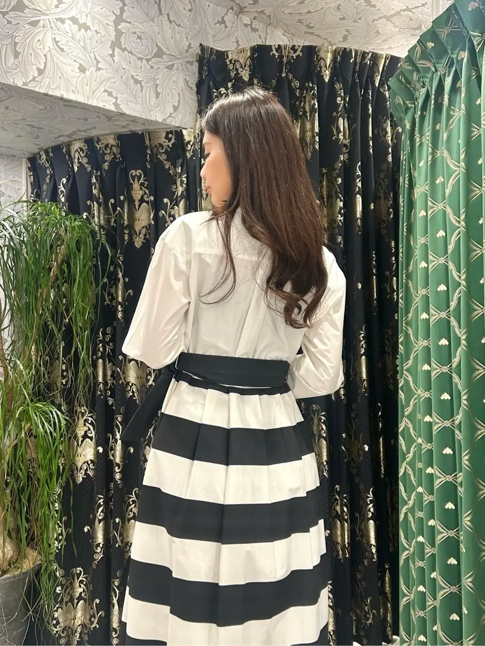 GRACE CONTINENTAL The Banquet 志田　悠 コーディネート画像