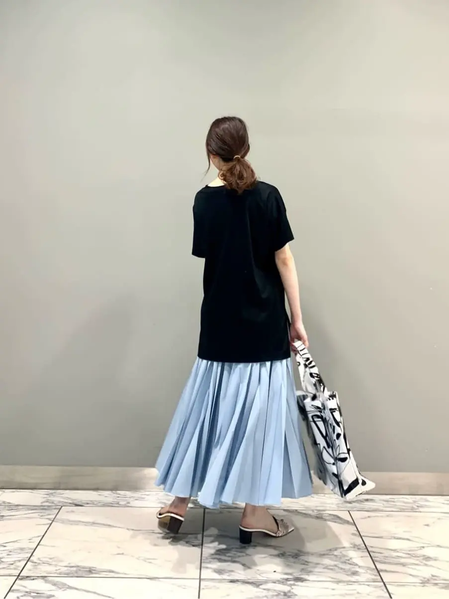 GRACE CONTINENTAL The Banquet eri コーディネート画像