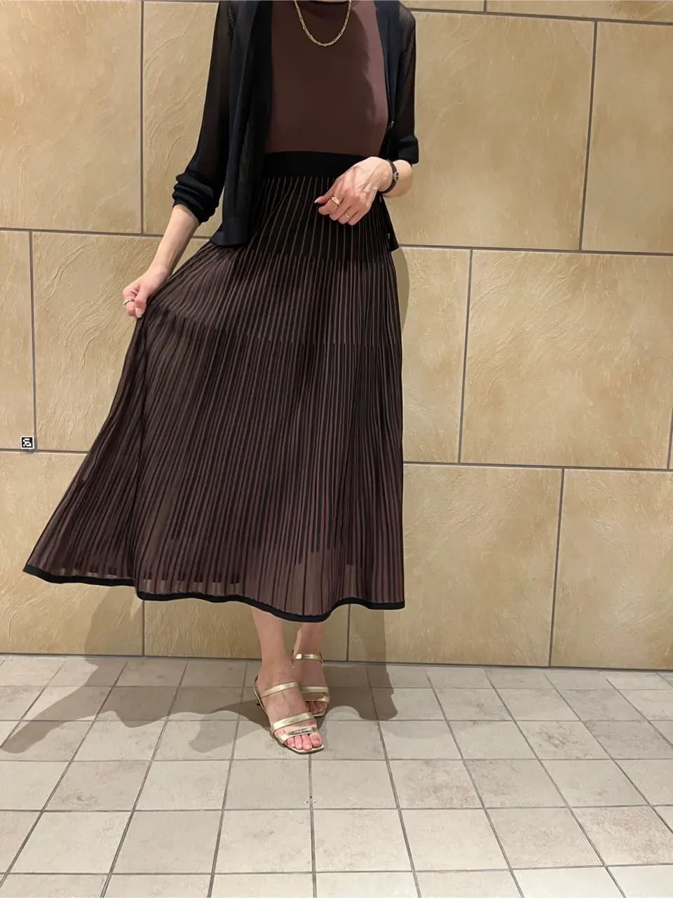 GRACE CONTINENTAL The Banquet 亀田 未希 コーディネート画像