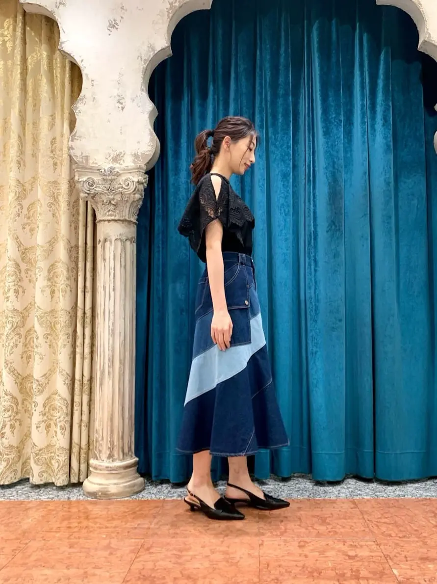 GRACE CONTINENTAL The Banquet eri コーディネート画像