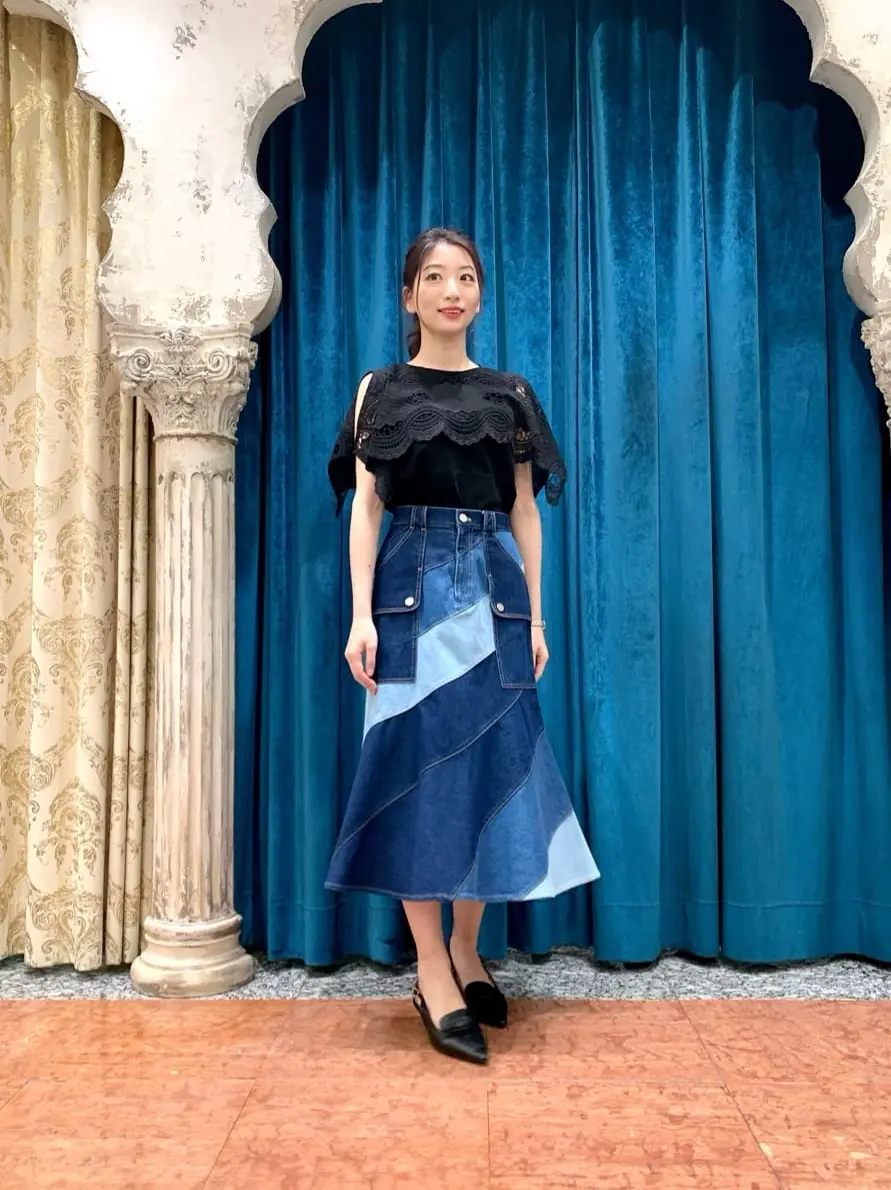 GRACE CONTINENTAL The Banquet eri コーディネート画像