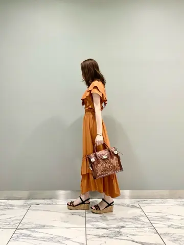 GRACE CONTINENTAL The Banquet eri コーディネート画像