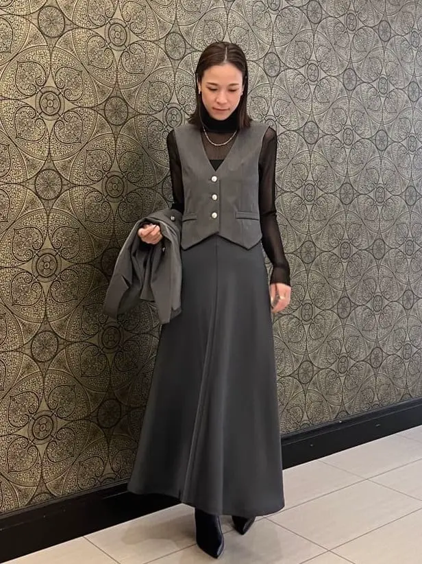 GRACE CONTINENTAL The Banquet 亀田 未希 コーディネート画像