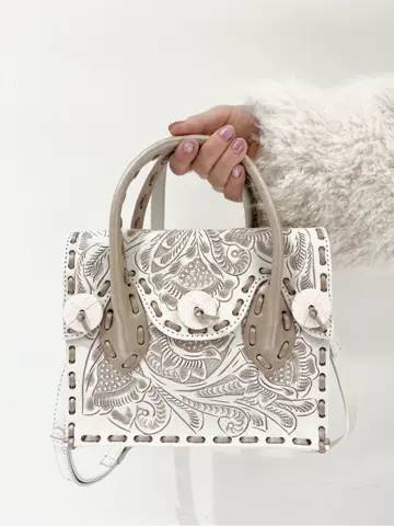 GRACE CONTINENTAL The Banquet yuri コーディネート画像