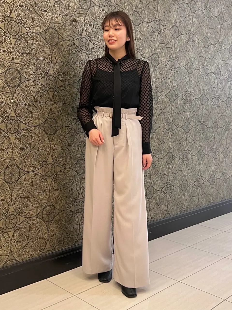 GRACE CONTINENTAL The Banquet 赤坂 梨来 コーディネート画像