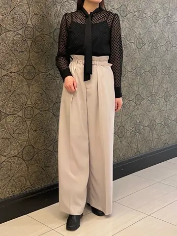 GRACE CONTINENTAL The Banquet 赤坂 梨来 コーディネート画像