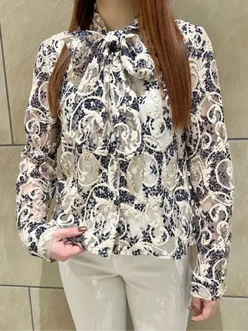 GRACE CONTINENTAL The Banquet 赤坂 梨来 コーディネート画像