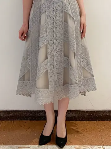 GRACE CONTINENTAL The Banquet mikiho コーディネート画像