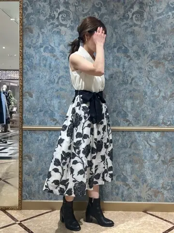 GRACE CONTINENTAL The Banquet 泉　智子 コーディネート画像