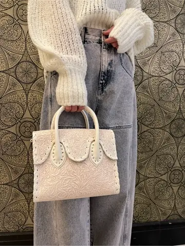 GRACE CONTINENTAL The Banquet 亀田 未希 コーディネート画像