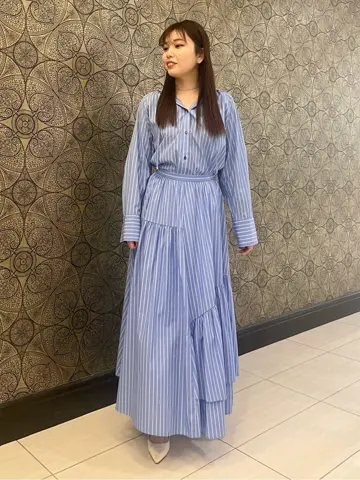 GRACE CONTINENTAL The Banquet 赤坂 梨来 コーディネート画像