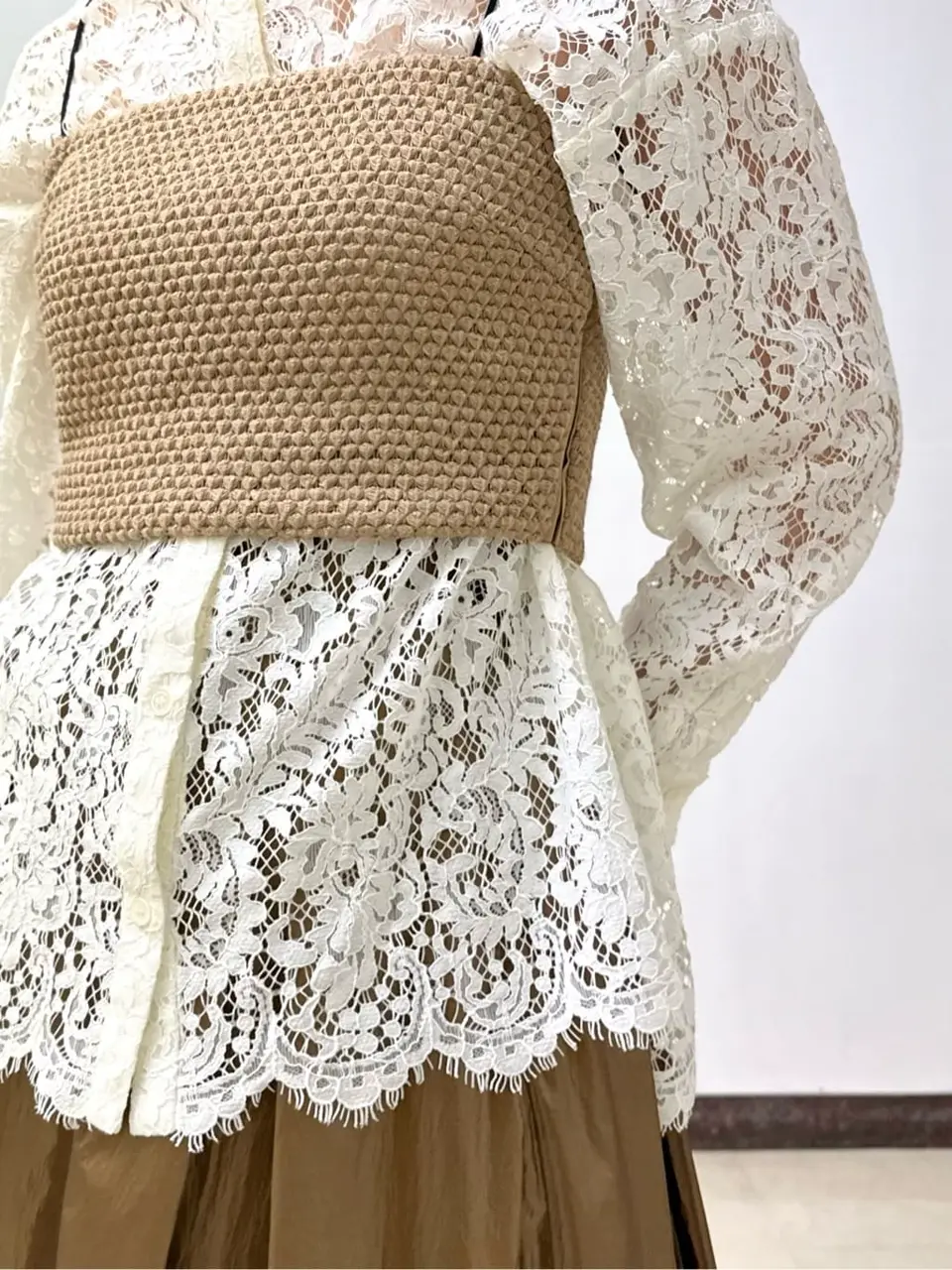 GRACE CONTINENTAL The Banquet Kogane. コーディネート画像