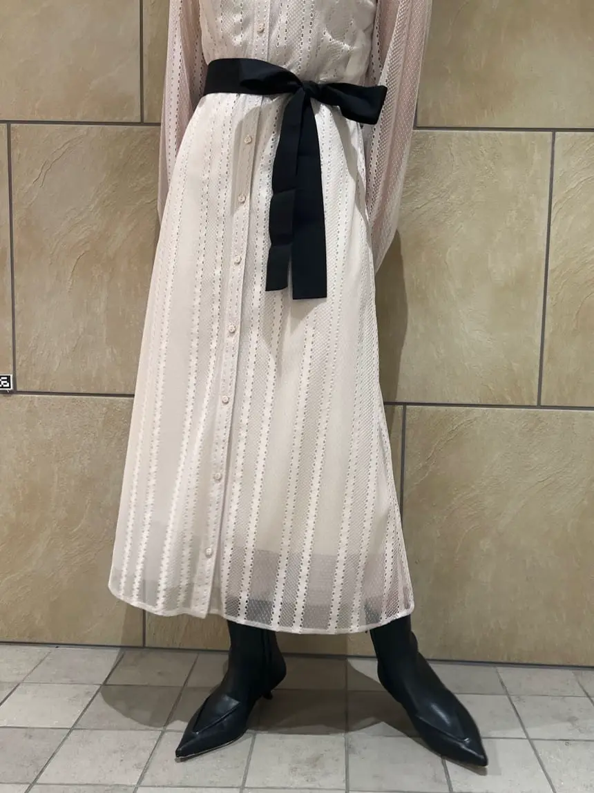 GRACE CONTINENTAL The Banquet 赤坂 梨来 コーディネート画像